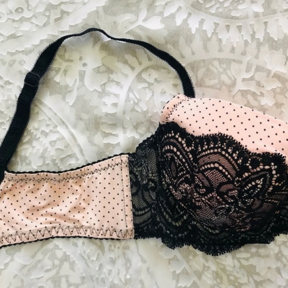 Kleo ✨️ Elegant Lace Lingerie Set in Pink and Black